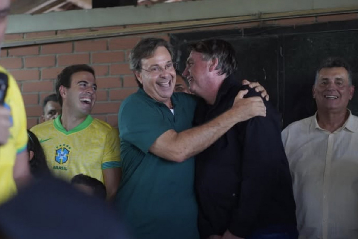 Ex-ministro do Turismo Gilson Machado e o ex-presidente Jair Bolsonaro.