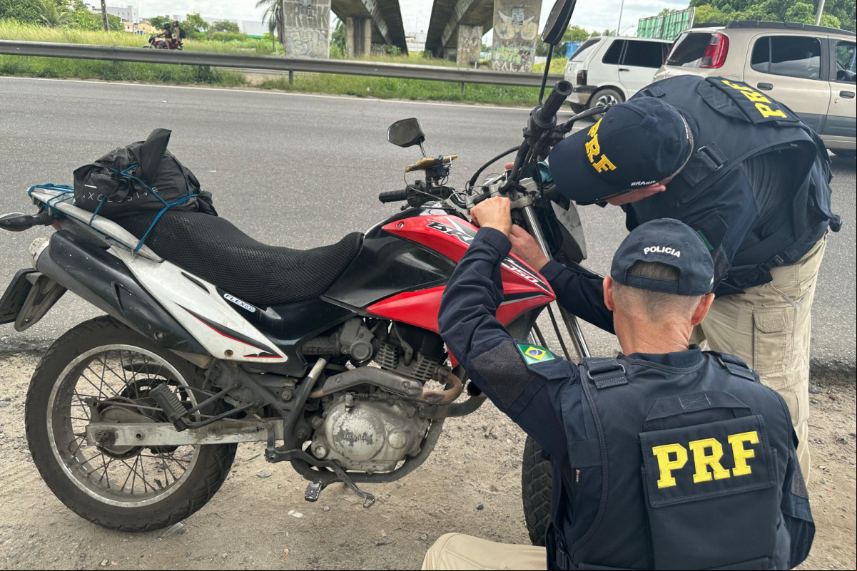 Operação da PRF intensifica fiscalização na BR-232 após aumento de mortes no Sertão de Pernambuco (Divulgação/PRF) Operação da PRF intensifica fiscalização na BR-232 após aumento de mortes no Sertão de Pernambuco/Divulgação/PRF