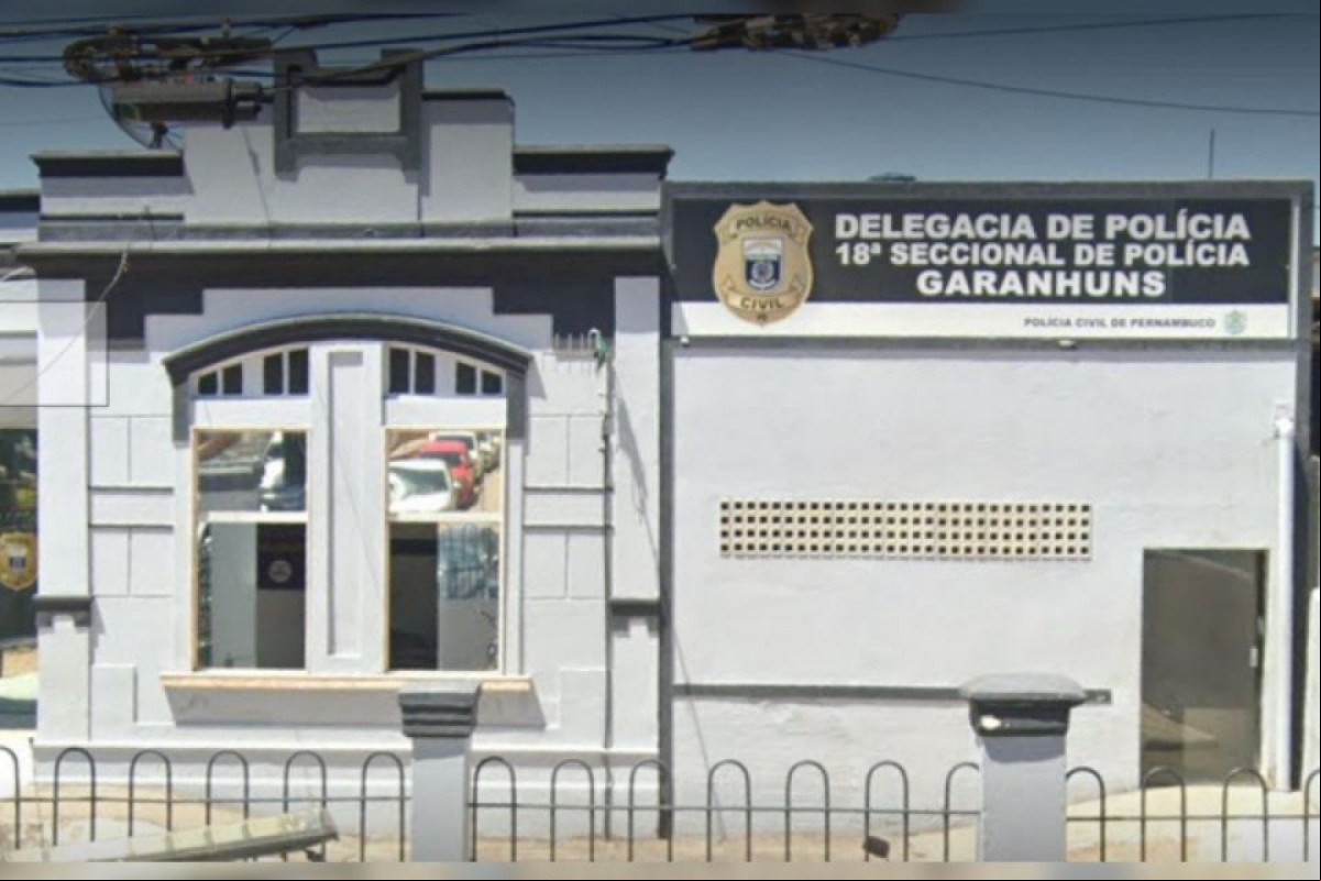Trio de assaltantes morre em confronto com a polícia no Agreste de PE
(Foto: Reprodução/Google Street View) Trio de assaltantes morre em confronto com a polícia no Agreste de PE
/Foto: Reprodução/Google Street View